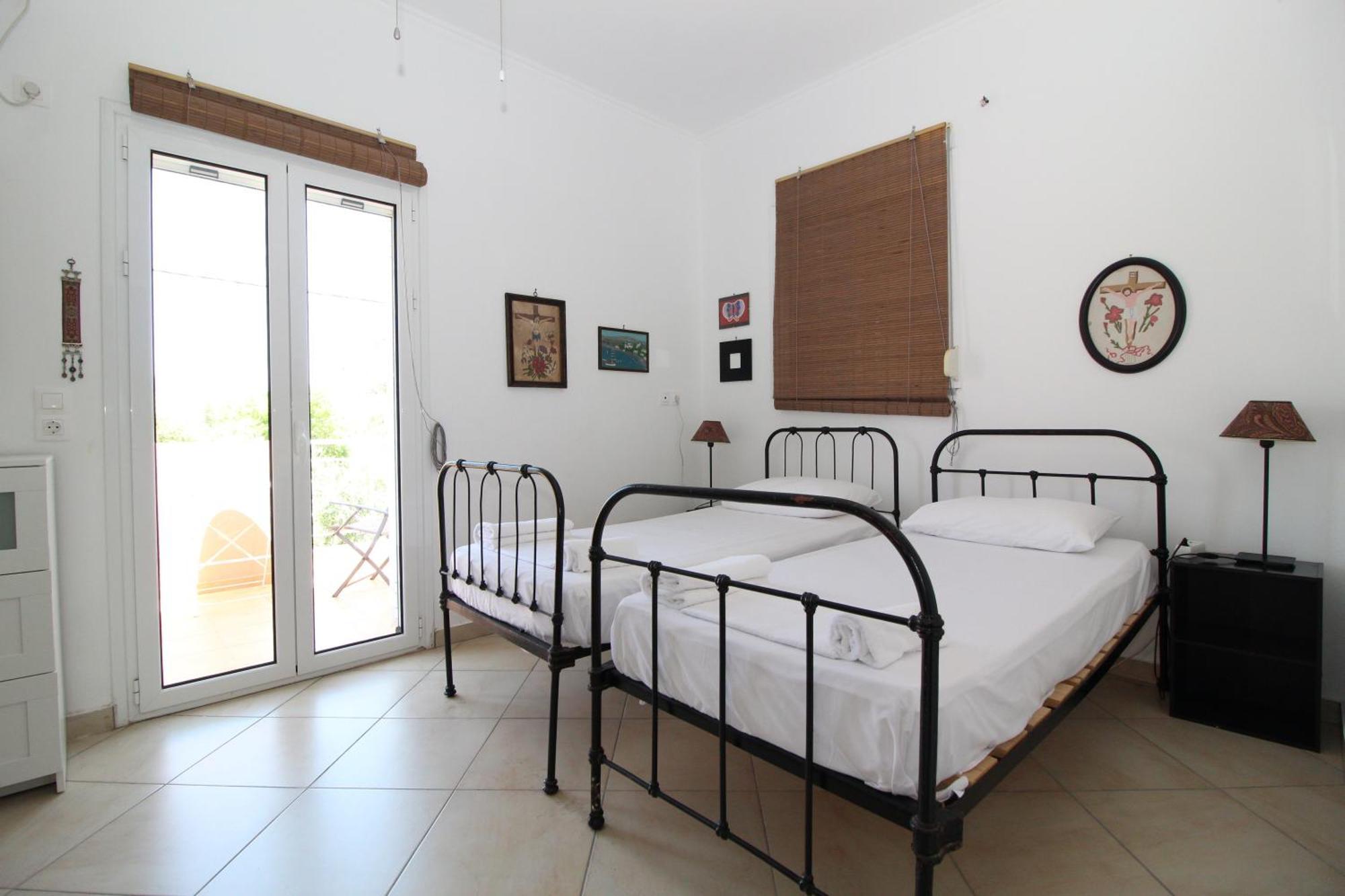 Laconian Collection Mavrovouni Beach House Gytheio Exterior foto